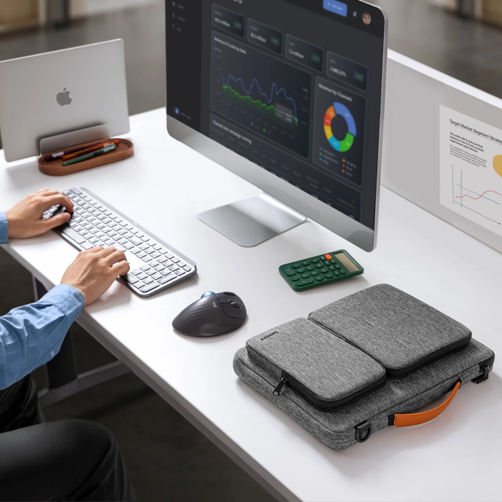 Defender-A42 Laptop Shoulder Bag for 14 inch MacBook Pro - Image 36