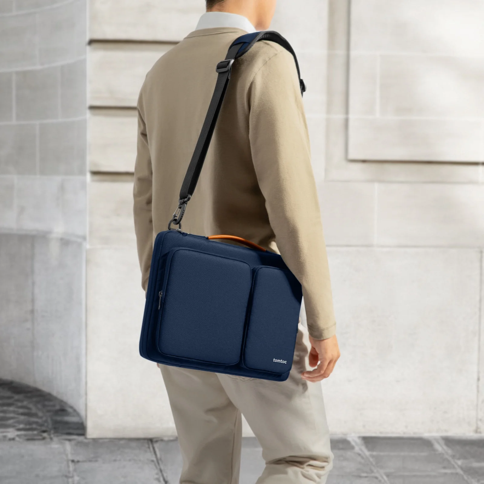 Defender-A42 Laptop Shoulder Bag for 14 inch MacBook Pro - Image 23