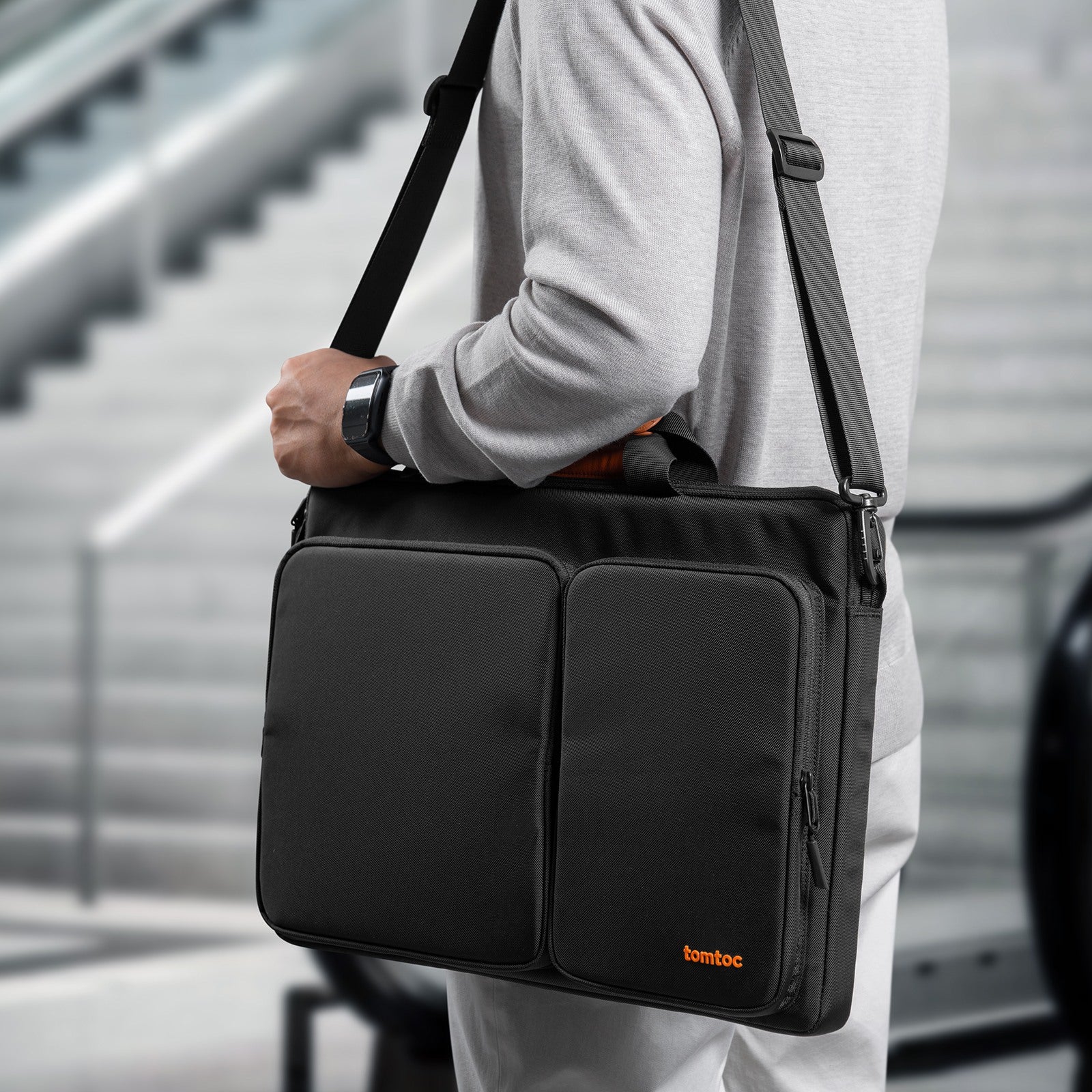 Defender-A42 Laptop Shoulder Bag for 17.3 inch Laptop - Image 10