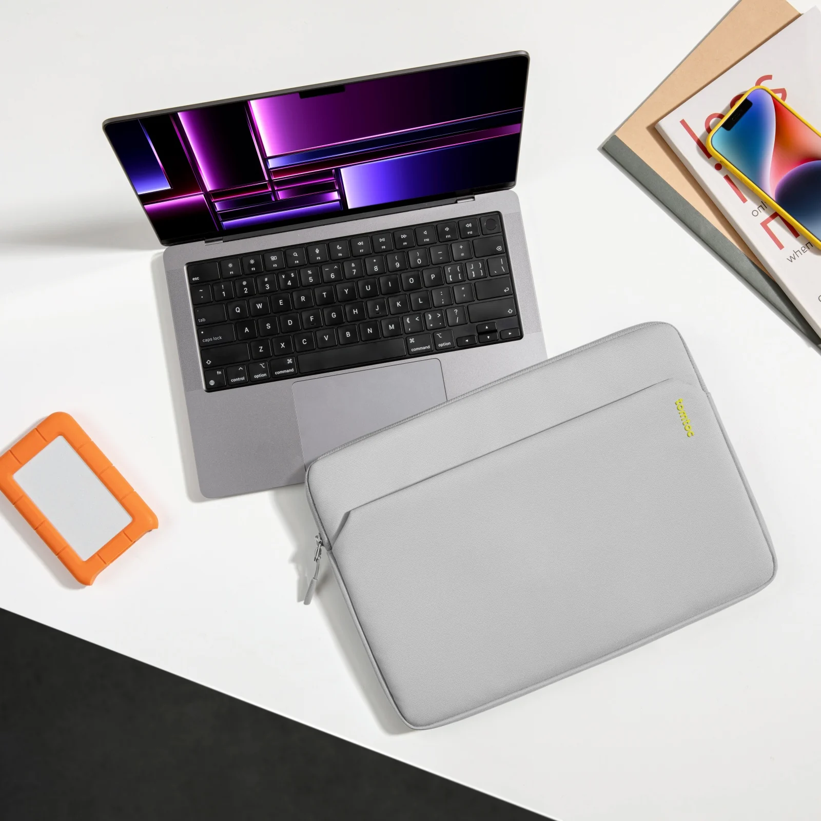 Light-A18 Laptop Sleeve for 14 inch MacBook Pro - Image 12