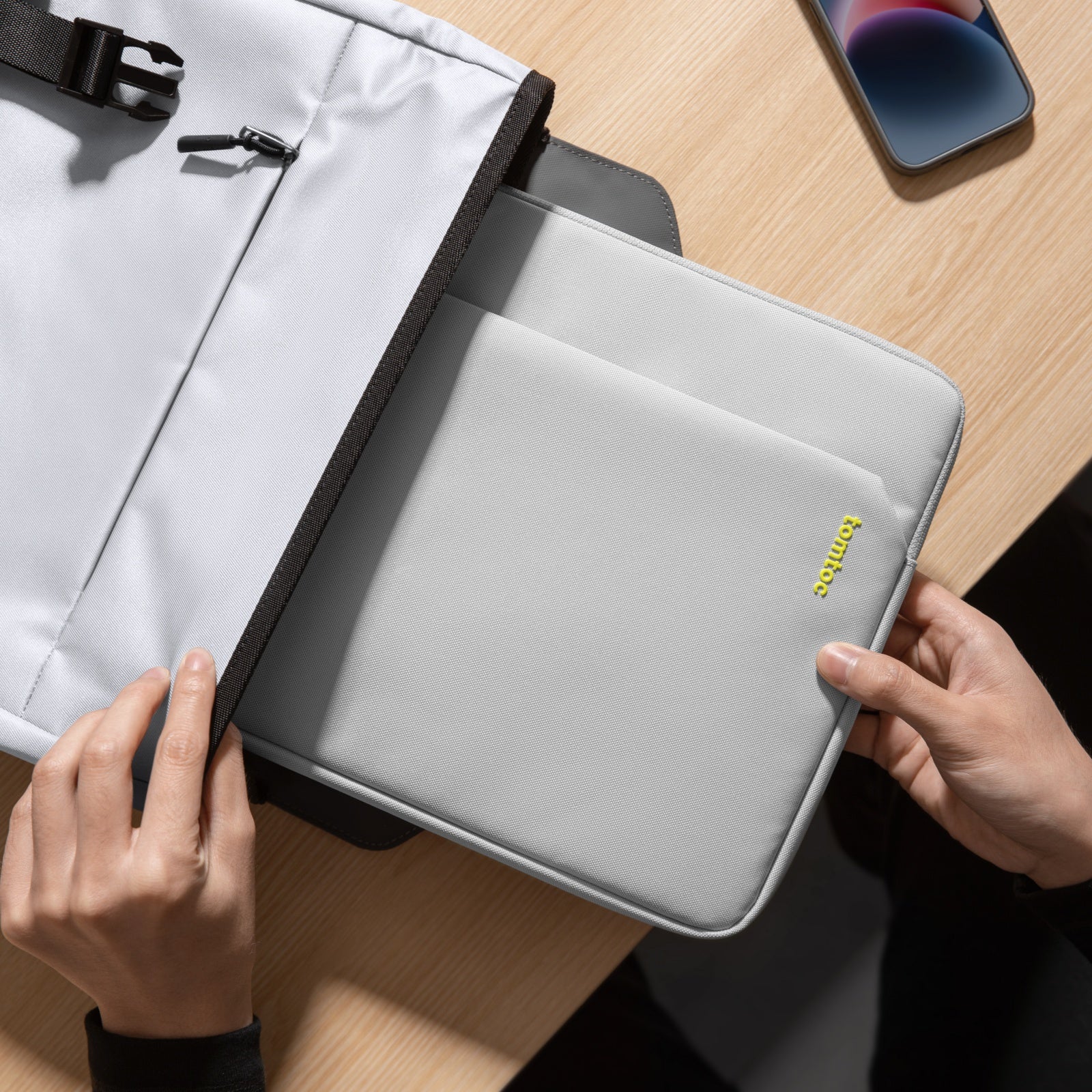 Light-A18 Laptop Sleeve for 14 inch MacBook Pro - Image 14