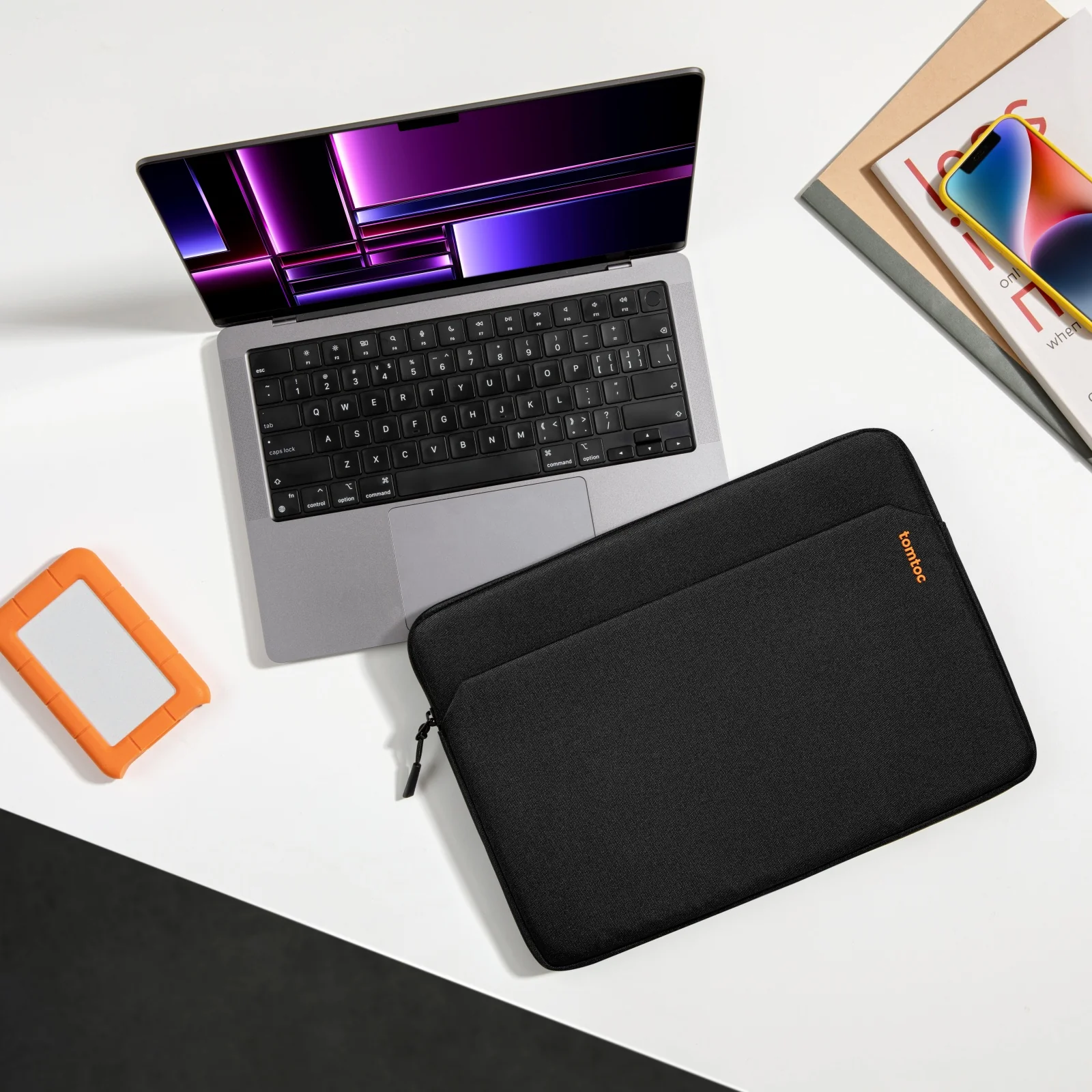 Light-A18 Laptop Sleeve for 14 inch MacBook Pro - Image 29