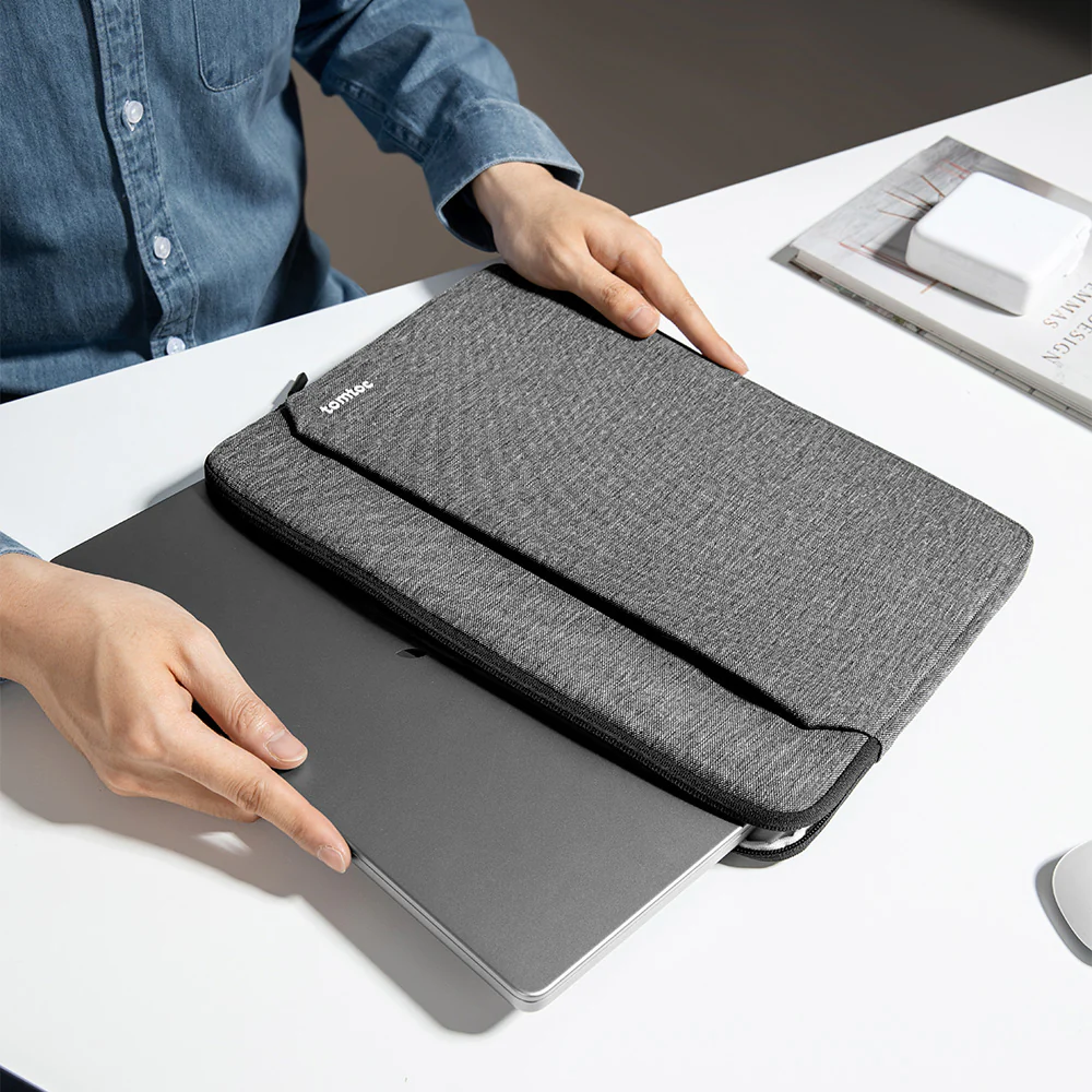 Light-A18 Laptop Sleeve for 14 inch MacBook Pro - Image 41