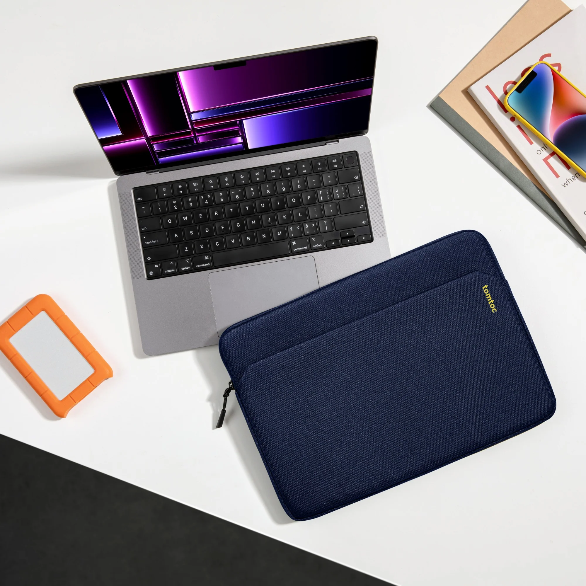 Light-A18 Laptop Sleeve for 14 inch MacBook Pro - Image 84