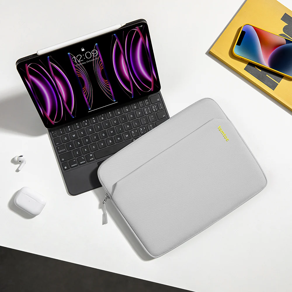 Light-B18 Tablet Sleeve for 13 inch iPad Air/Pro - Image 41