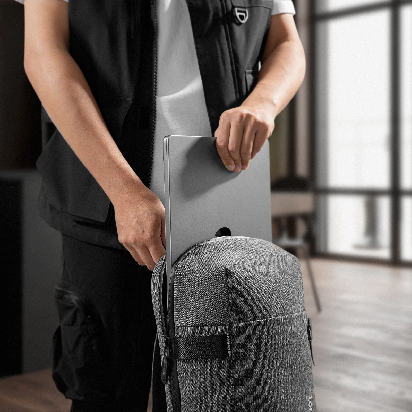 Navigator-T24 Sling Bag S - Image 32
