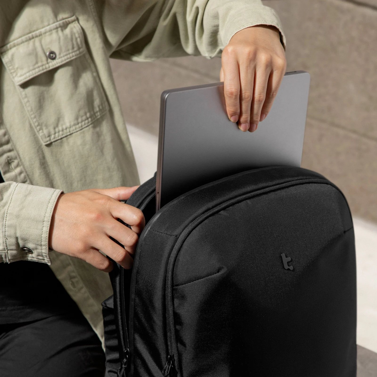 UrbanEX-T65 Laptop Backpack 20L - Image 12