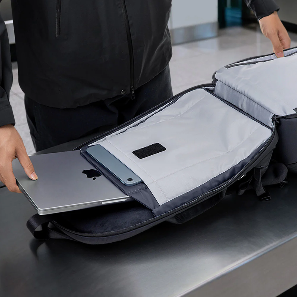 UrbanEX-T77 Laptop Backpack 26L - Image 18